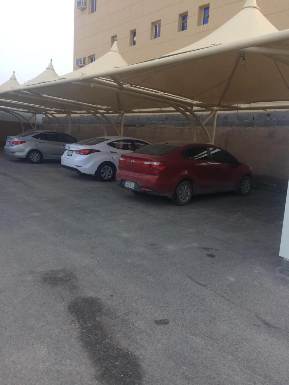 الخربوش للشقق المخدومة Ḩafar al Bāţin エクステリア 写真